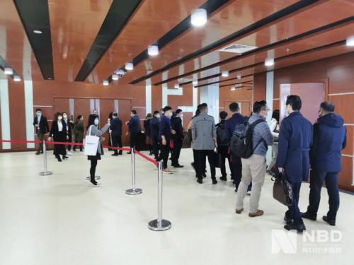 醫(yī)藥圈炸鍋！國家的“靈魂談判”又來了，1.3萬的心臟支架談到700元，將為老百姓節(jié)約109億！